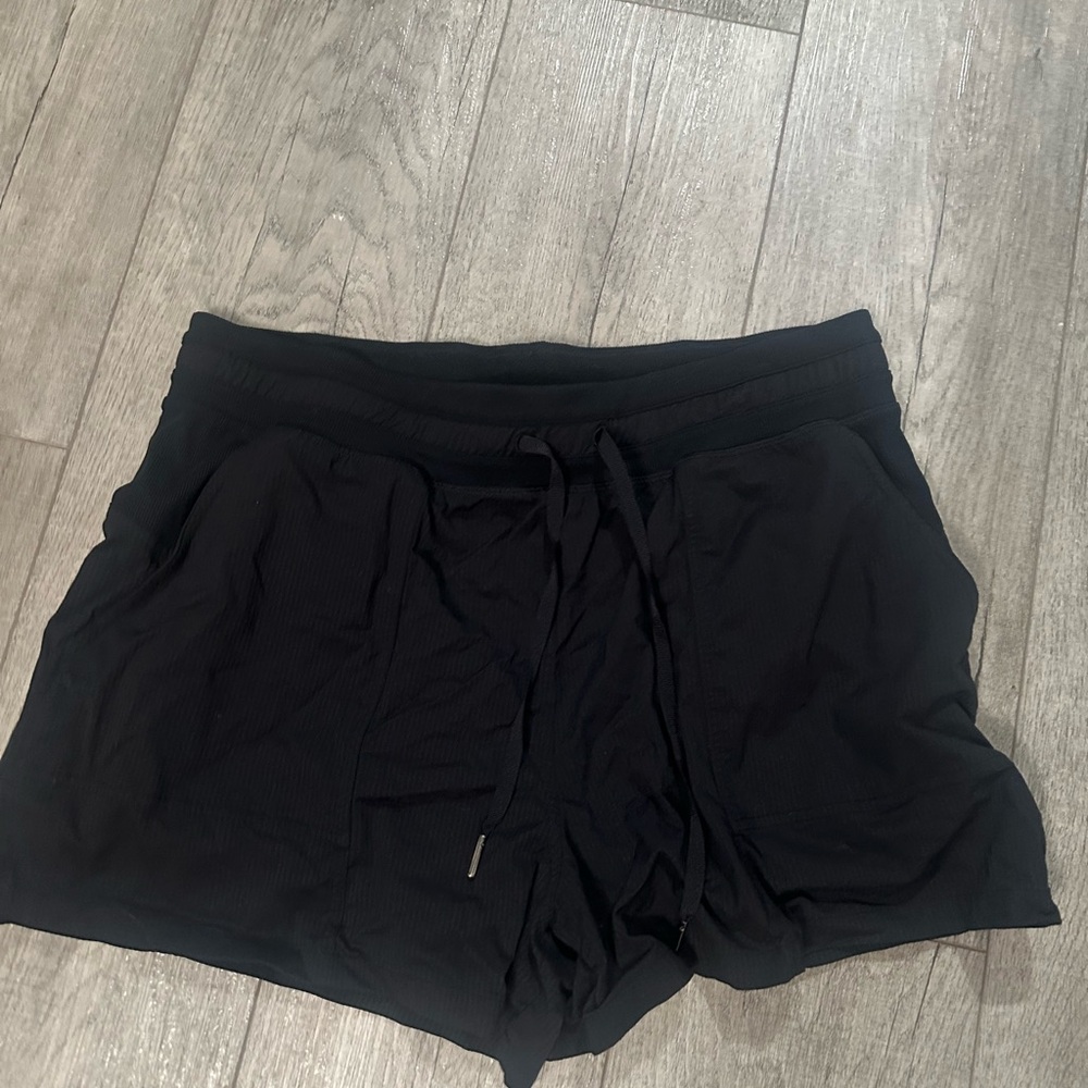 lululemon athletica Dance Studio High Rise Shorts